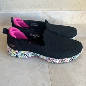 Sketchers JGoldcrown hyper pillars walking shoes, sz 8, EUC